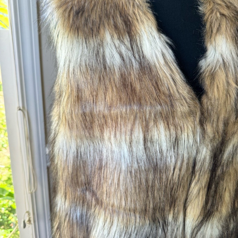 Women's Faux Fur Fashion Vest in Brown/Beige Size M/L - Picture 2 of 9